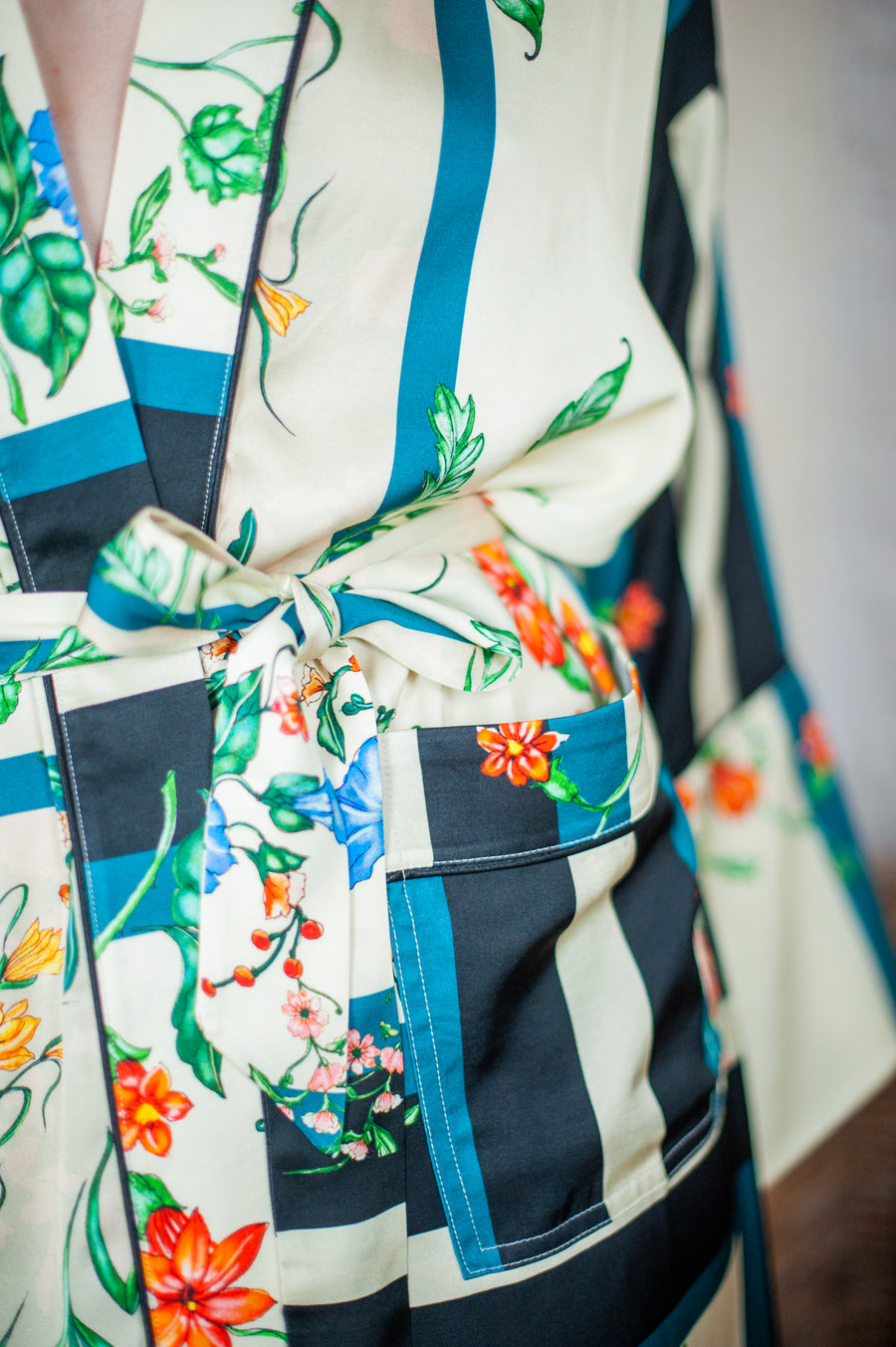 Printed kimono robe