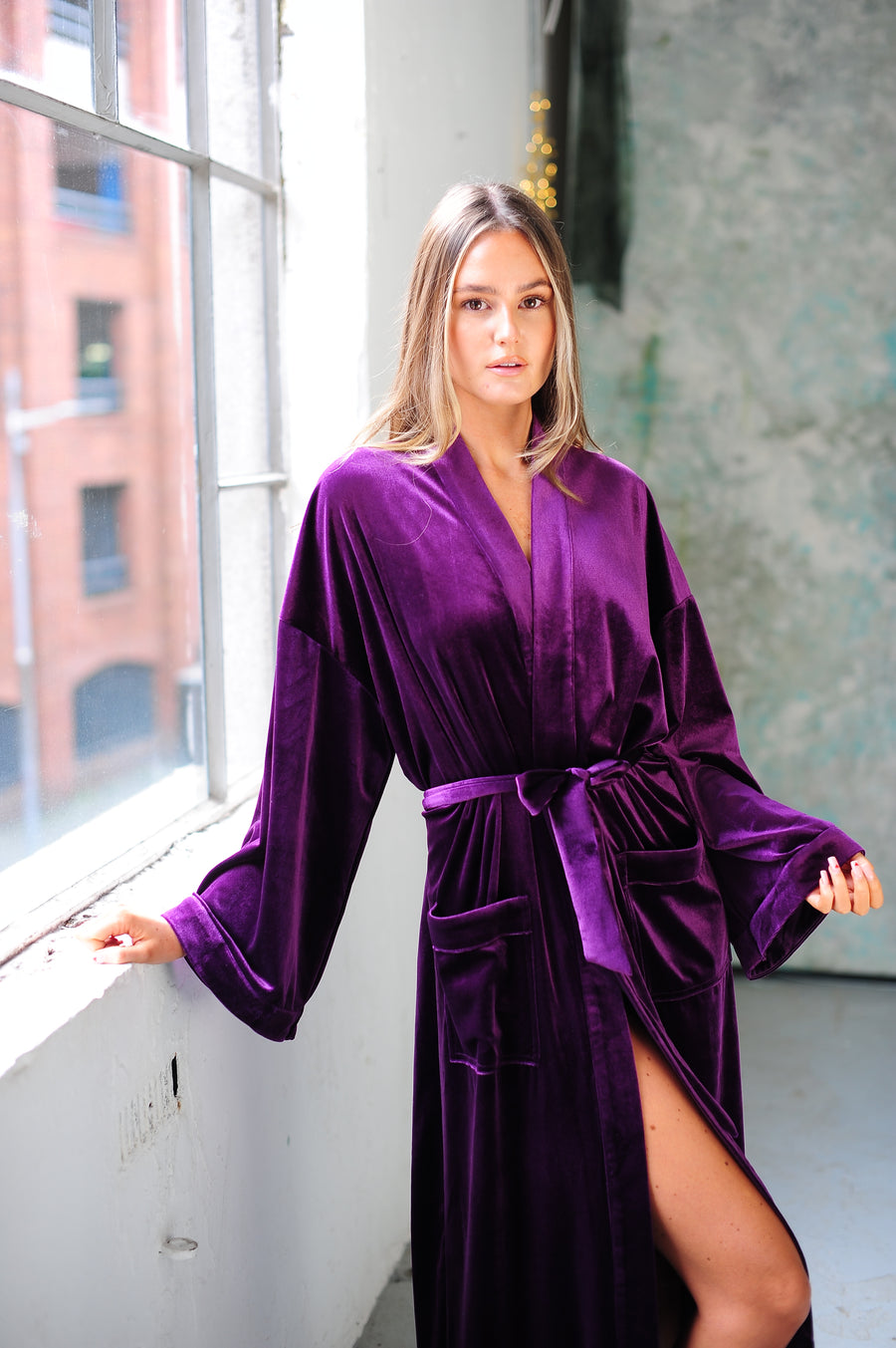 Violette royal velvet robe